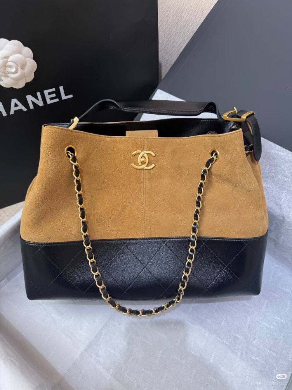 Classic CHANEL   bag: A Stylish and Versatile Choice for Elegance